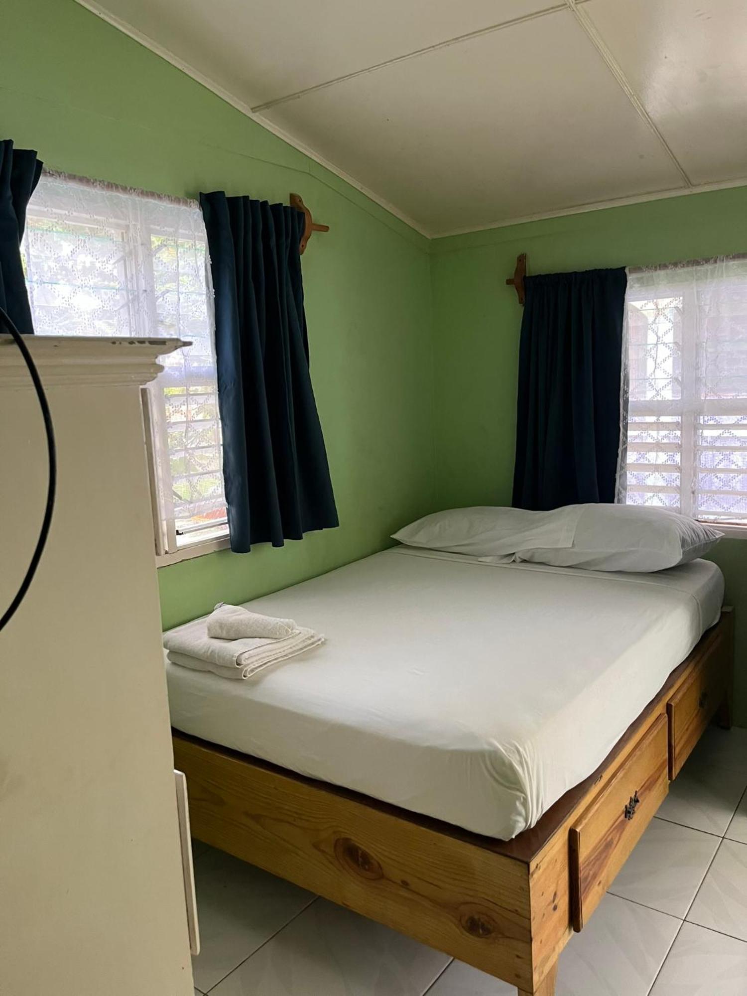 Andre'S Guest House Νεγκρίλ Εξωτερικό φωτογραφία